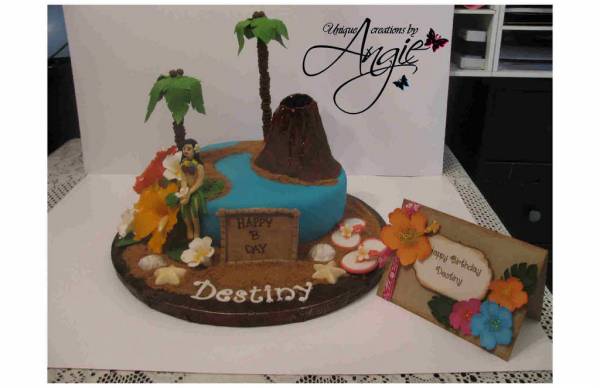 luau cake w/matching card