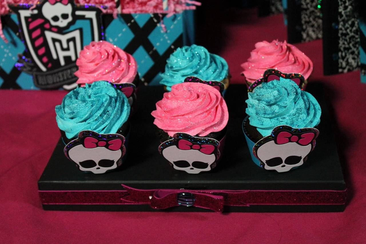 Monster high cupcake wrappers