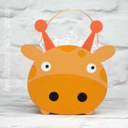 MG_8128---giraffe-gift-bag---ilove2cutpaper.jpg