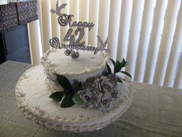 anniversary cake