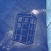 Tardis_shirt_2.JPG