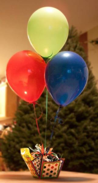 12 days of Christmas day 1- with baloons