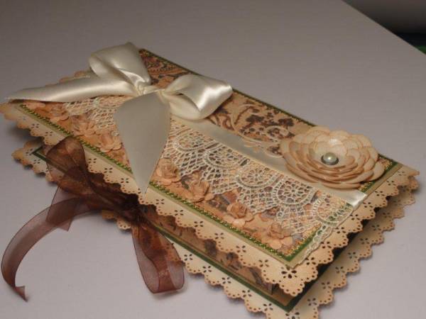 bookbound_gift_box_with_card_2