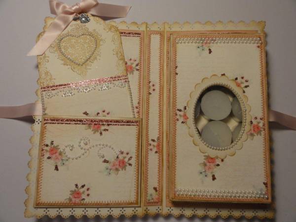 interior_of_bookbound_gift_box_1_with_tag