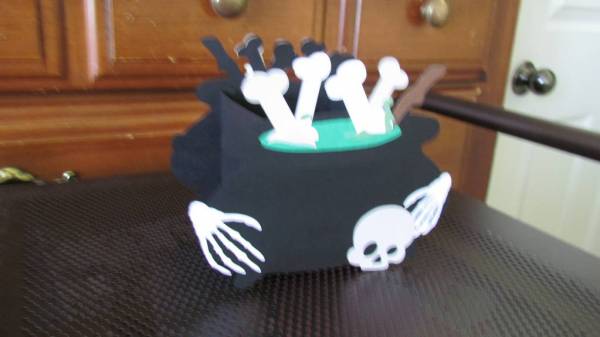 Cauldron treat box