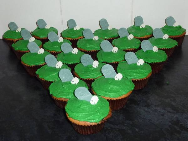 Tomb Sweeping Day cupcakes