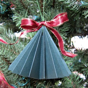 12-Paper-Ornaments-of-Christmas-Pine-Tree-Folded-Ornament