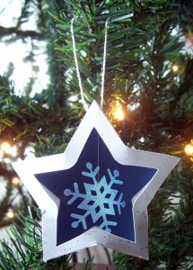 12-Paper-Ornaments-of-Christmas-Star-and-Snowflake-1