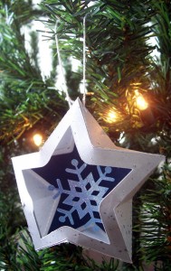 12-Paper-Ornaments-of-Christmas-Star-and-Snowflake-2