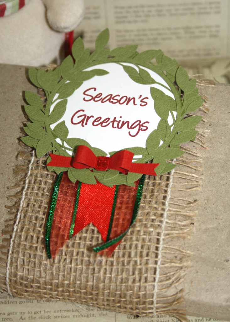 Print & Cut Christmas Wreath Gift Tag