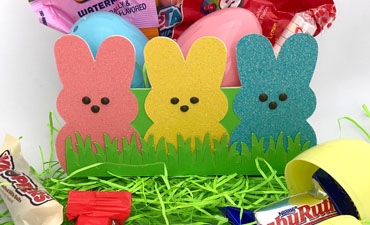 Pazzles DIY Peeps Easter Basket with instant SVG download. Compatible with all major electronic cutters including Pazzles Inspiration, Cricut, and Silhouette Cameo. Design by Alma Cervantes.