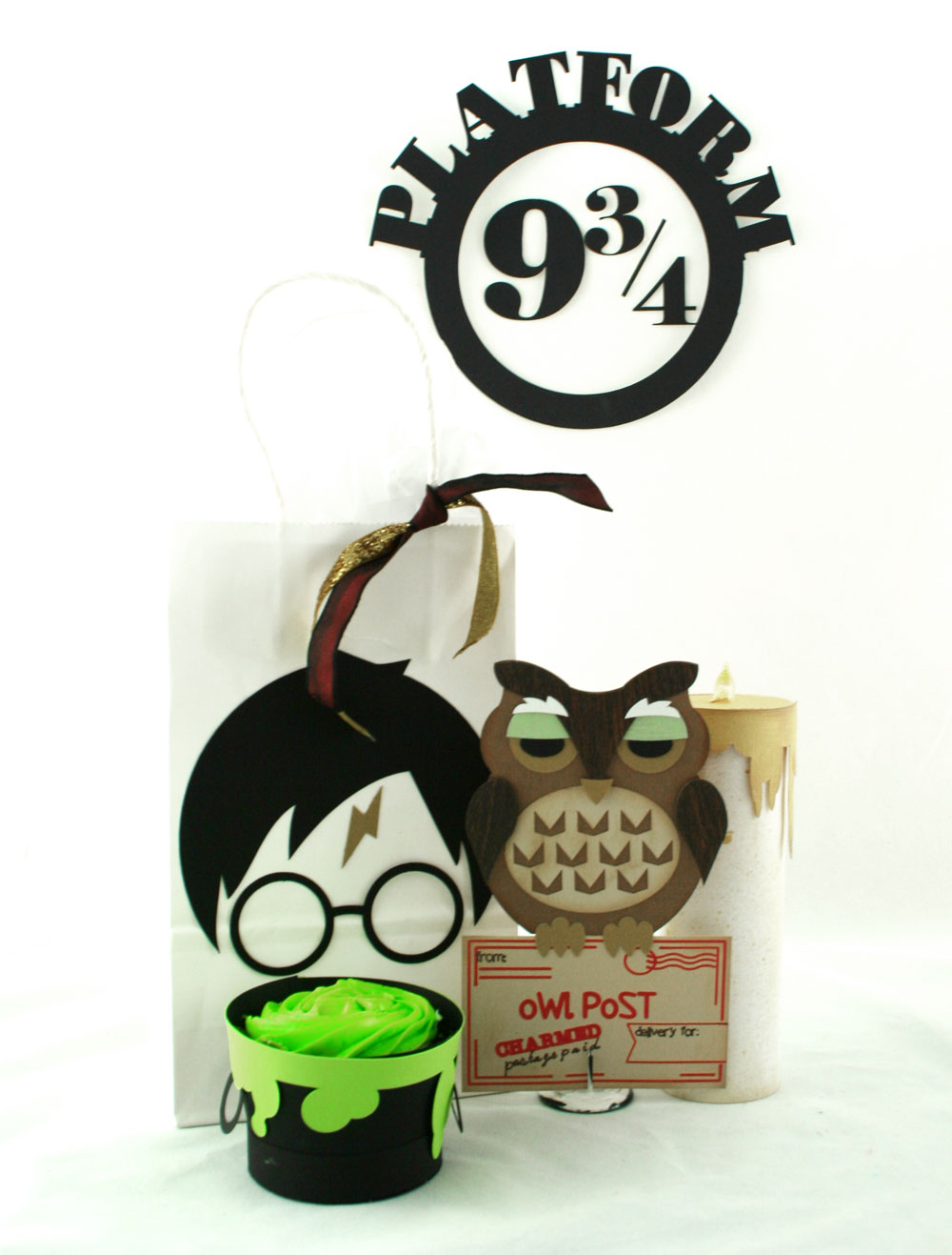 Harry Potter Party set includes Harry Potter crafts and paper party supply ideas. Cut files from Pazzles.